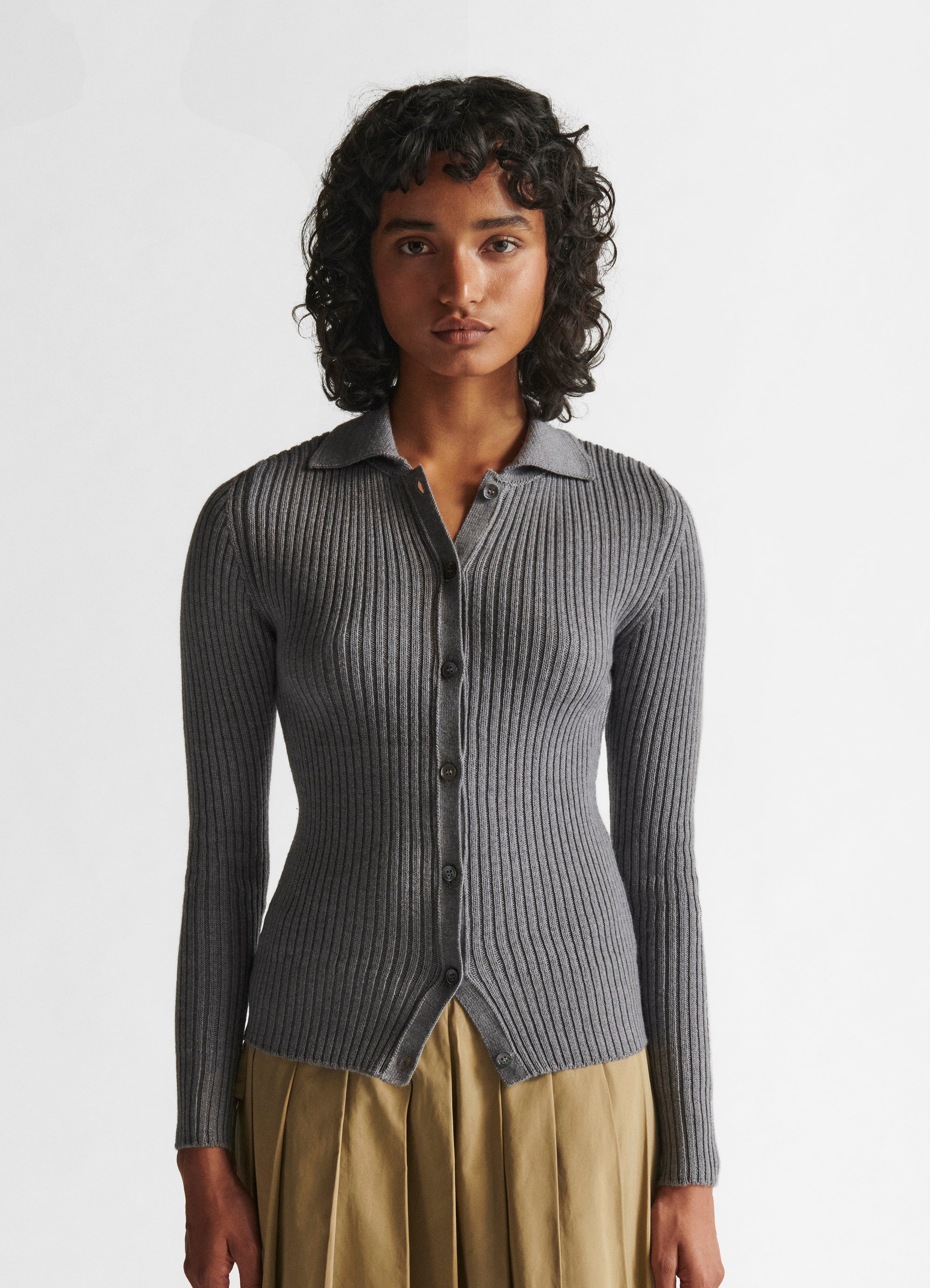 Ena Ribbed Slim Collar Cardigan in Mid Grey – &Daughter